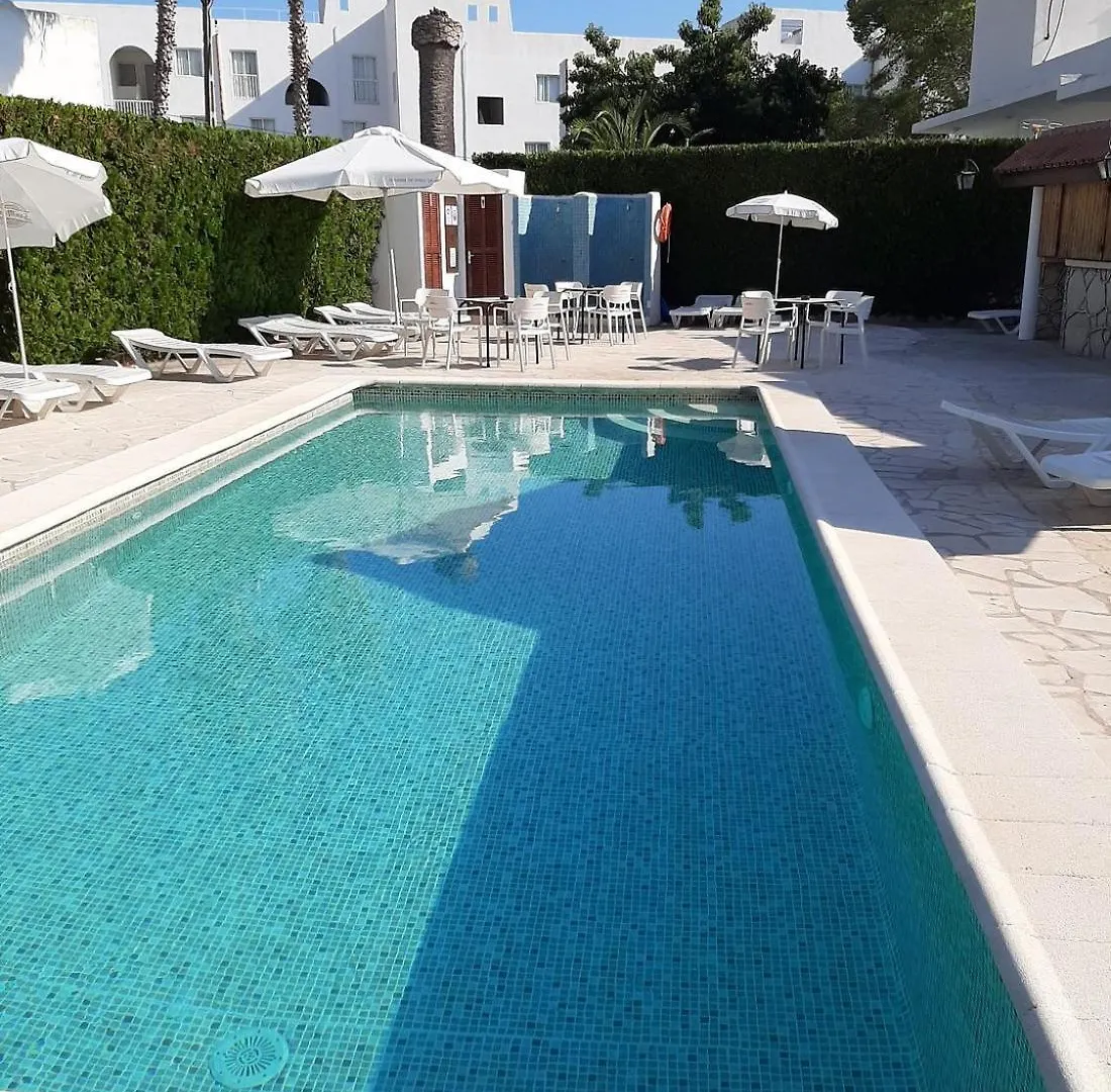 호텔 Hostal Oasis Dor Cala D´Or